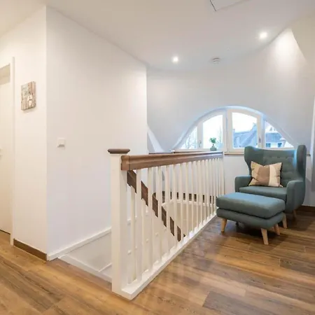 Reetsnacker - Mit Kamin, Sauna Und Whirpool Für 8 Personen Ferienhaus