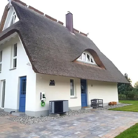 Reetsnacker - Mit Kamin, Sauna Und Whirpool Fuer 8 Personen Prázdninový dům *
