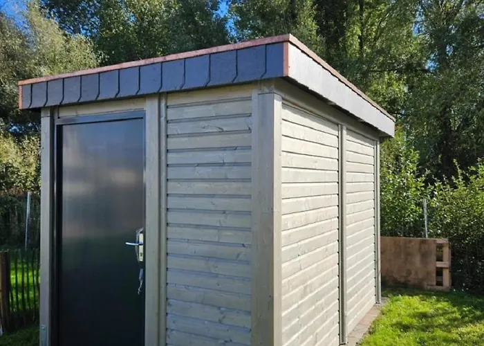 Reetsnacker - Mit Kamin, Sauna Und Whirpool Fuer 8 Personen *