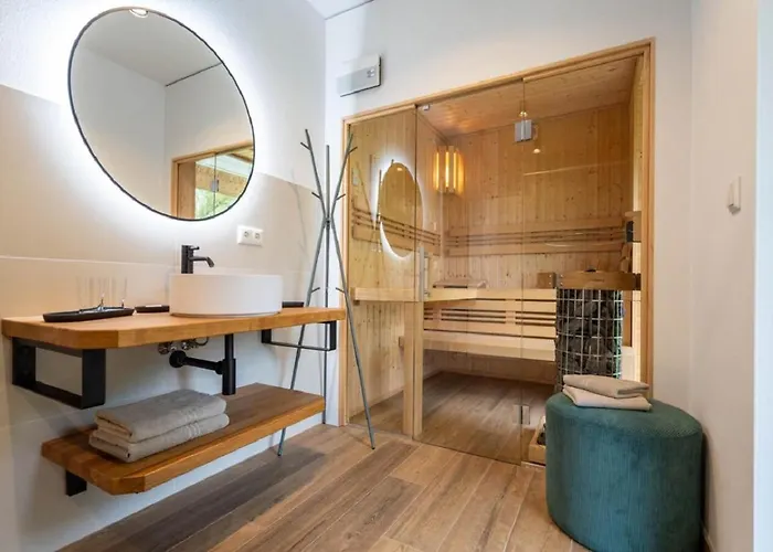 Feriehus Reetsnacker - Mit Kamin, Sauna Und Whirpool Fuer 8 Personen