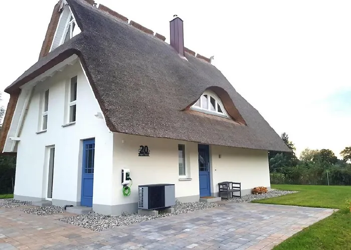 Reetsnacker - Mit Kamin, Sauna Und Whirpool Fuer 8 Personen Feriehus *